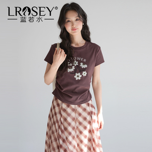 胖MM抽褶修身 蓝若水大码 新款 钉珠花朵刺绣T恤2026夏装 上衣潮 女装