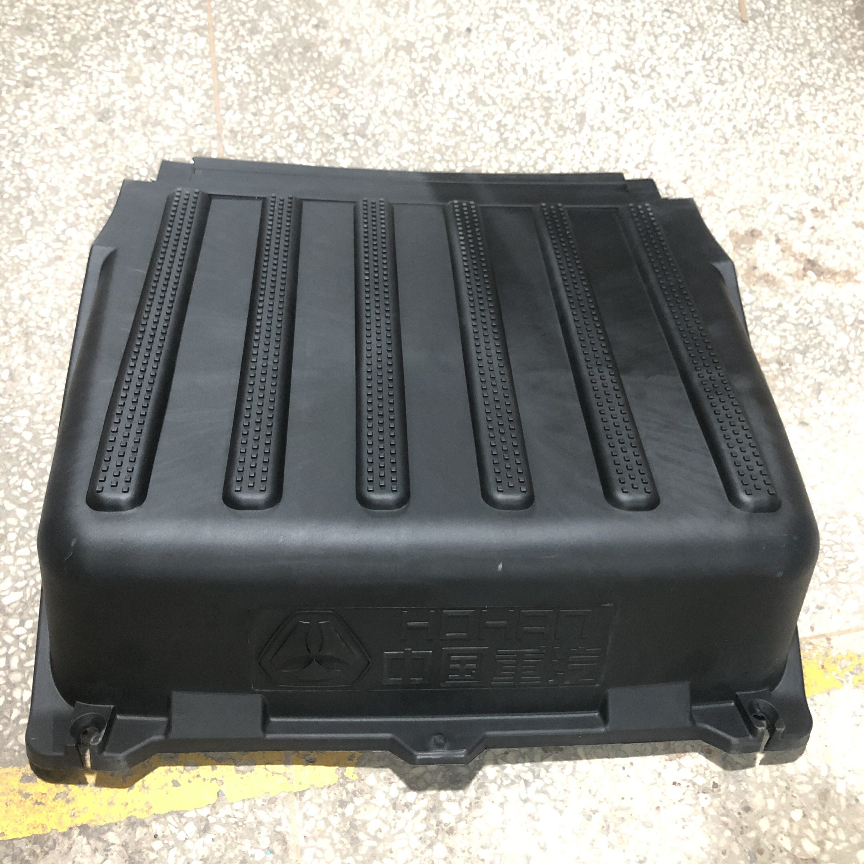 用于重汽豪瀚N7G电瓶箱盖豪瀚N5GN6G蓄电池盖电瓶箱盖原厂