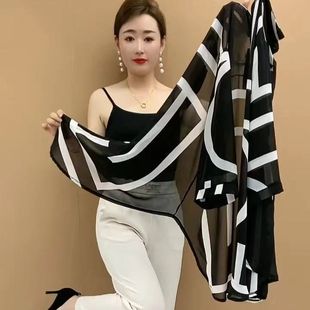 中年妈妈夏装新款时尚韩版条纹中长款衬衣女防晒衣女外穿开衫