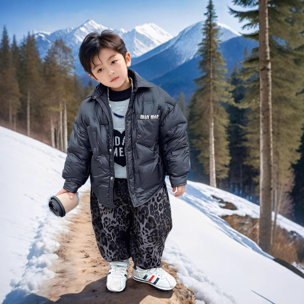 儿童轻薄羽绒服2024新款童冬装校服中大童白鸭绒外套酷韩版白鹅绒