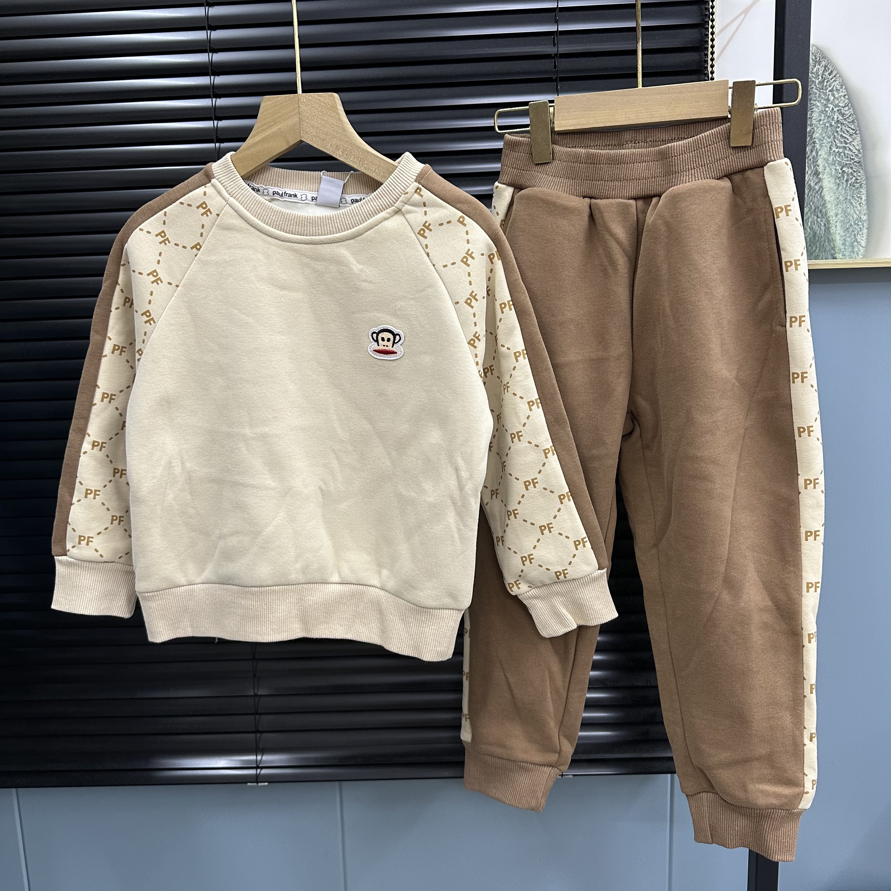 国内单高品质男童冬款加绒保暖运动套装中大童时尚百搭款卫衣卫裤