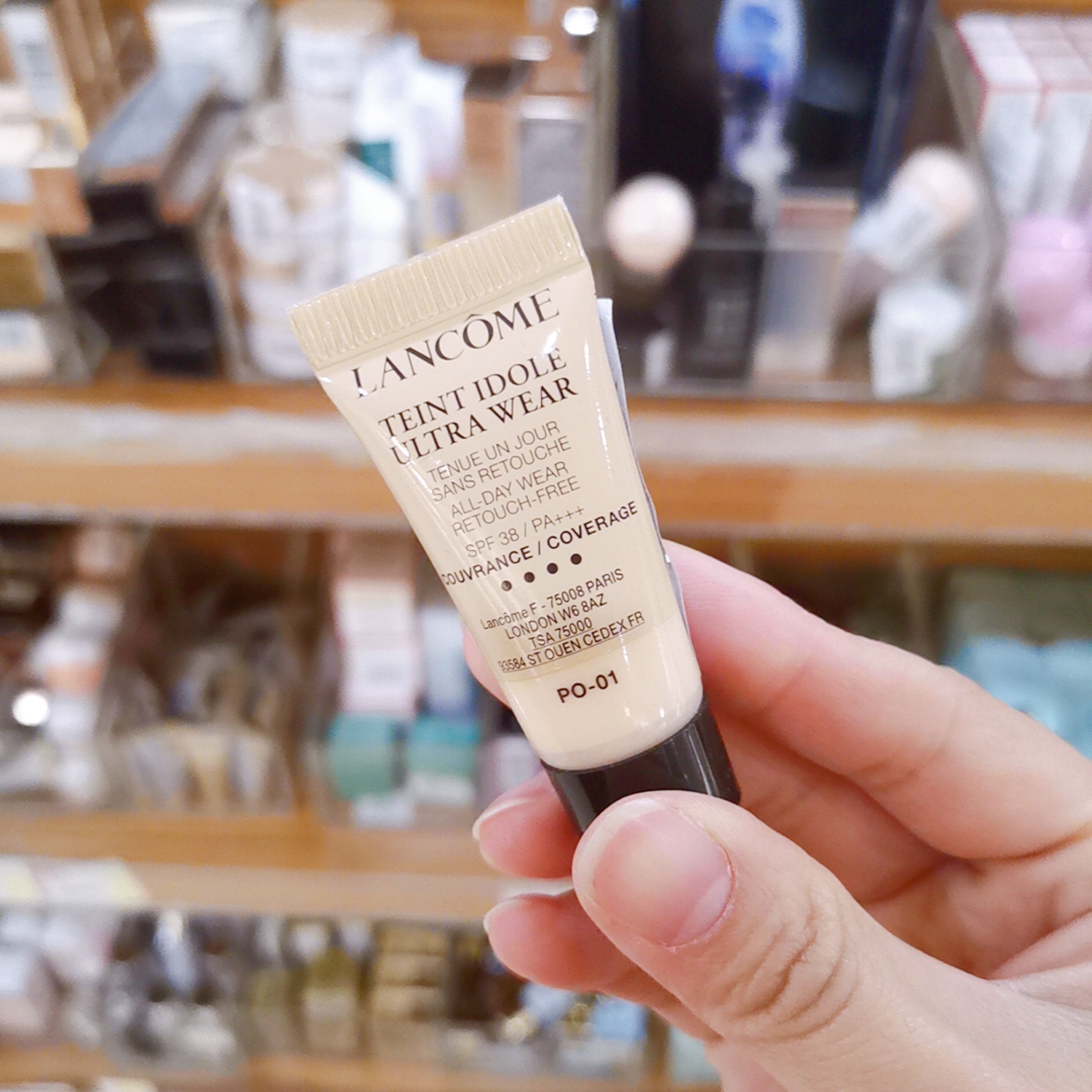 【專櫃小樣】蘭蔻持妝輕透粉底液PO-01  5ml 遮瑕 磨皮持久在類目 彩妝/香水/美妝工具, 粉底液/膏中 - 來自Buy2taobao.com提供專業的淘寶代購服務