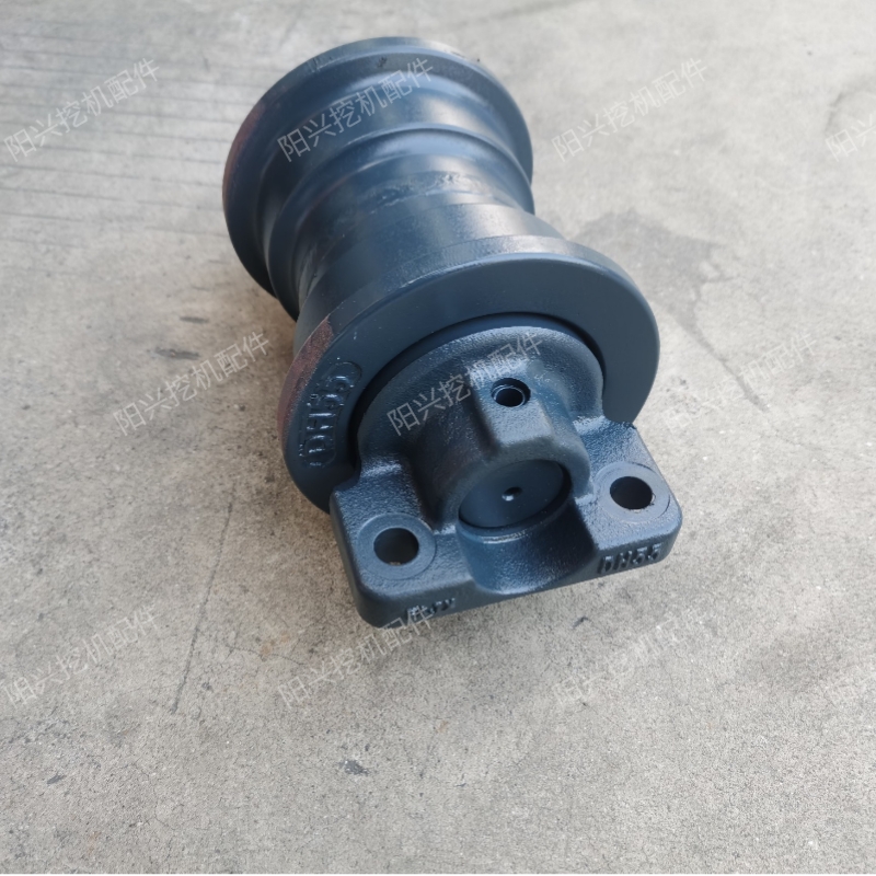 挖掘机底地轮支重轮斗山60