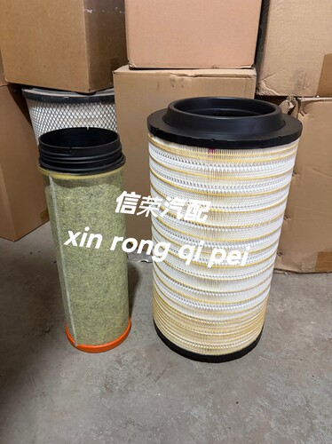 重汽豪沃T7汕德卡G7空滤WG9525195201  PU2747空气滤清器