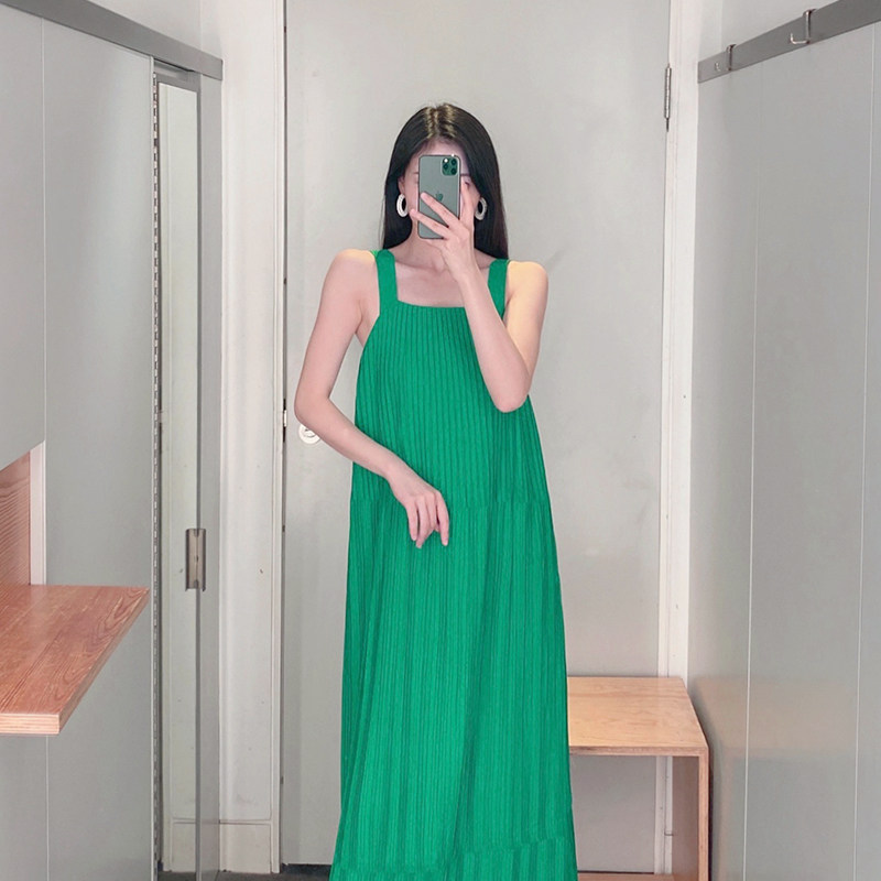 极简风绿色棉质A字风琴褶皱垂感吊带连衣裙25夏季新款cosniu女