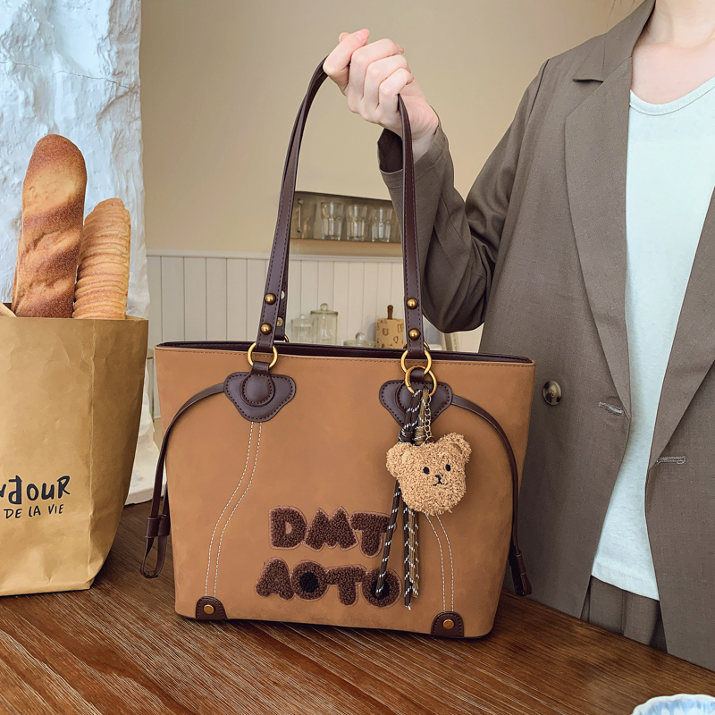 学院风复古大容量包包女2025新款秋冬单肩包高级感小众通勤托特包