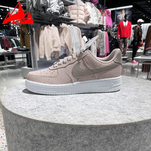 耐克女鞋2025冬新品空军一号灯芯绒甜美风运动休闲板鞋IM6533-602
