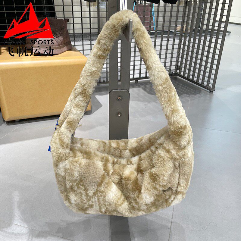 阿迪达斯三叶草女包2025冬季新品时尚毛绒小型休闲挎包拎包JY2625