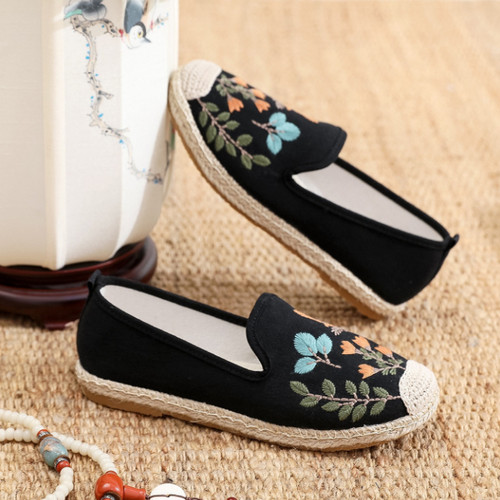 新款老北京布鞋女款国风绣花鞋复古休闲女单鞋简约透气缝线渔夫鞋