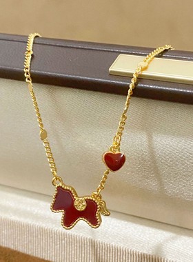 红色小马吊坠爱心项链秋冬新款爆款气质轻奢小众设计感颈链毛衣链