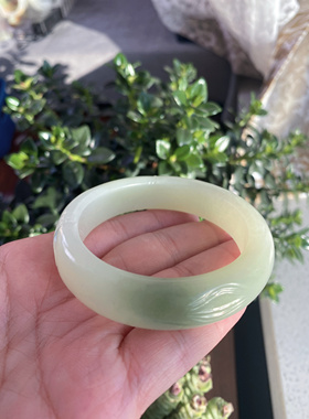 新疆和田玉暖黄带翠且末料油润细腻油脂感泥鳅背