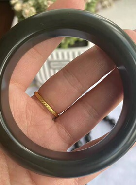 56圈口碧玉手镯泥鳅背和田玉素镯