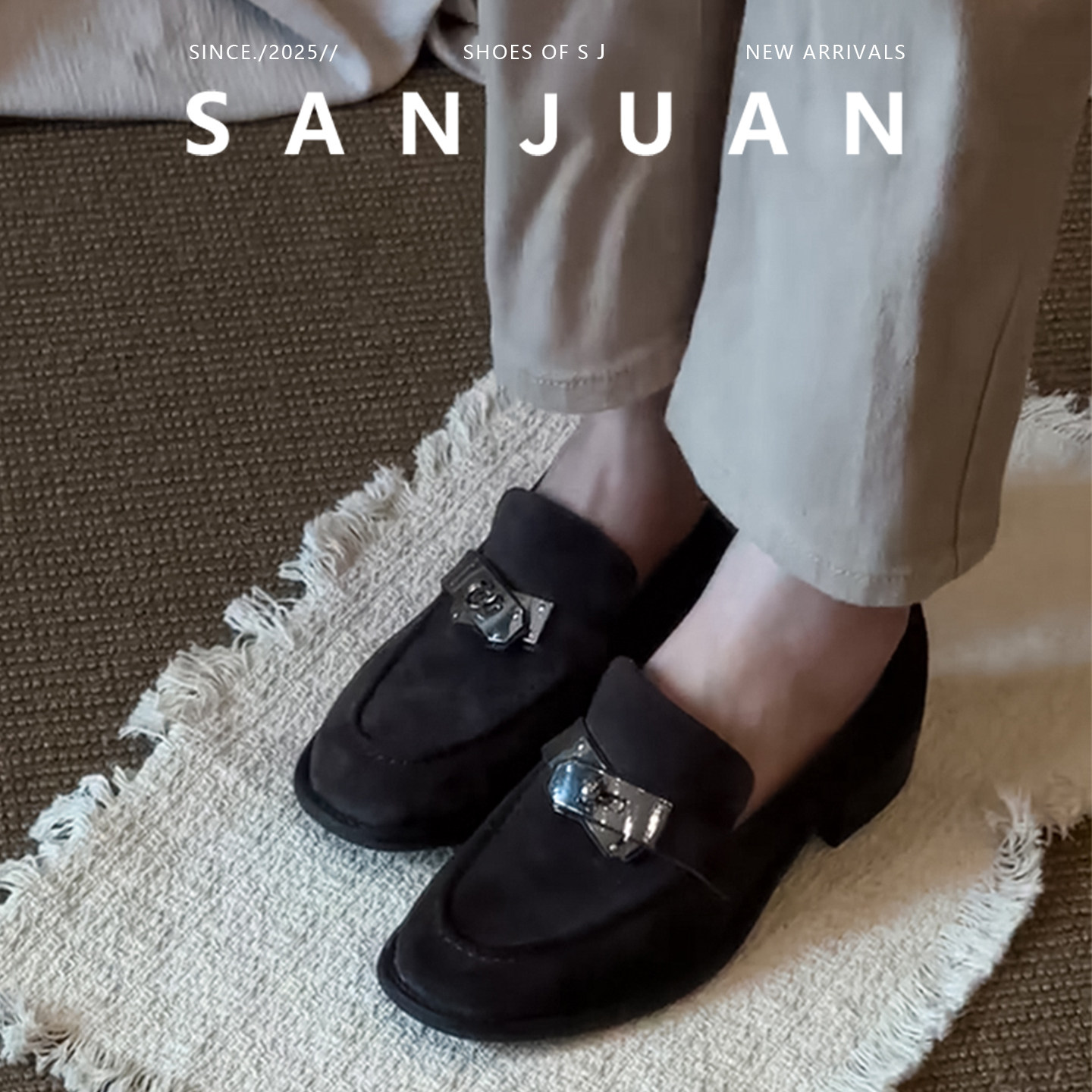 羊皮版sanjuan三卷法式复古乐福鞋绒面圆头单鞋秋冬一字扣粗跟鞋
