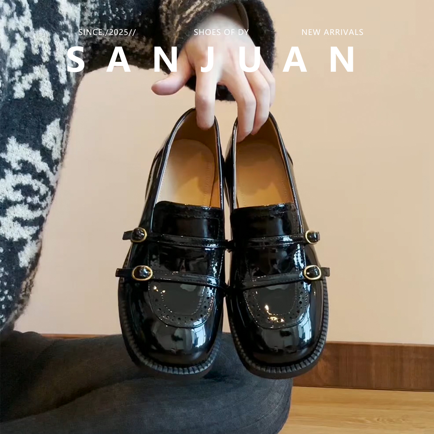 黑色/米白色复古百搭小皮鞋