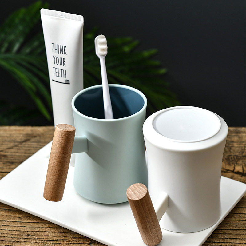 现简约漱口杯家用刷牙杯创意带便携式塑料情侣洗漱杯子