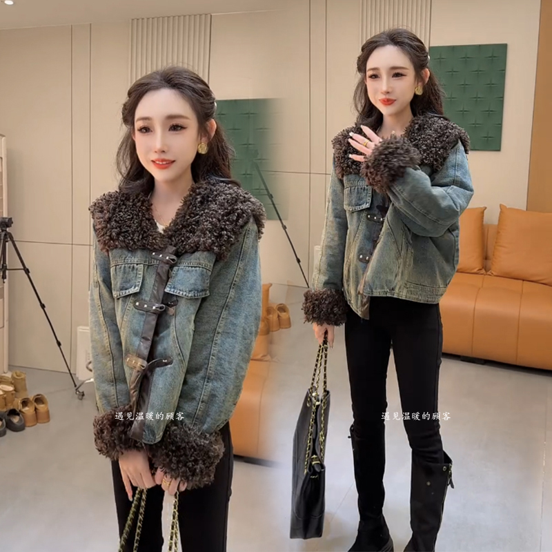 牛仔外套女秋冬短款加棉保暖上衣