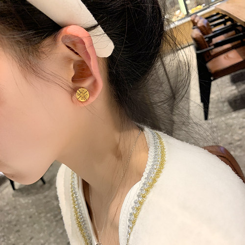 轻奢高级感包k金色小福字女耳钉