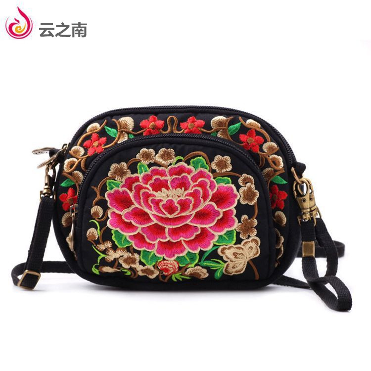中老年买菜包女妈妈婆婆奶奶刺绣花帆布小包民族风斜挎手机零钱袋
