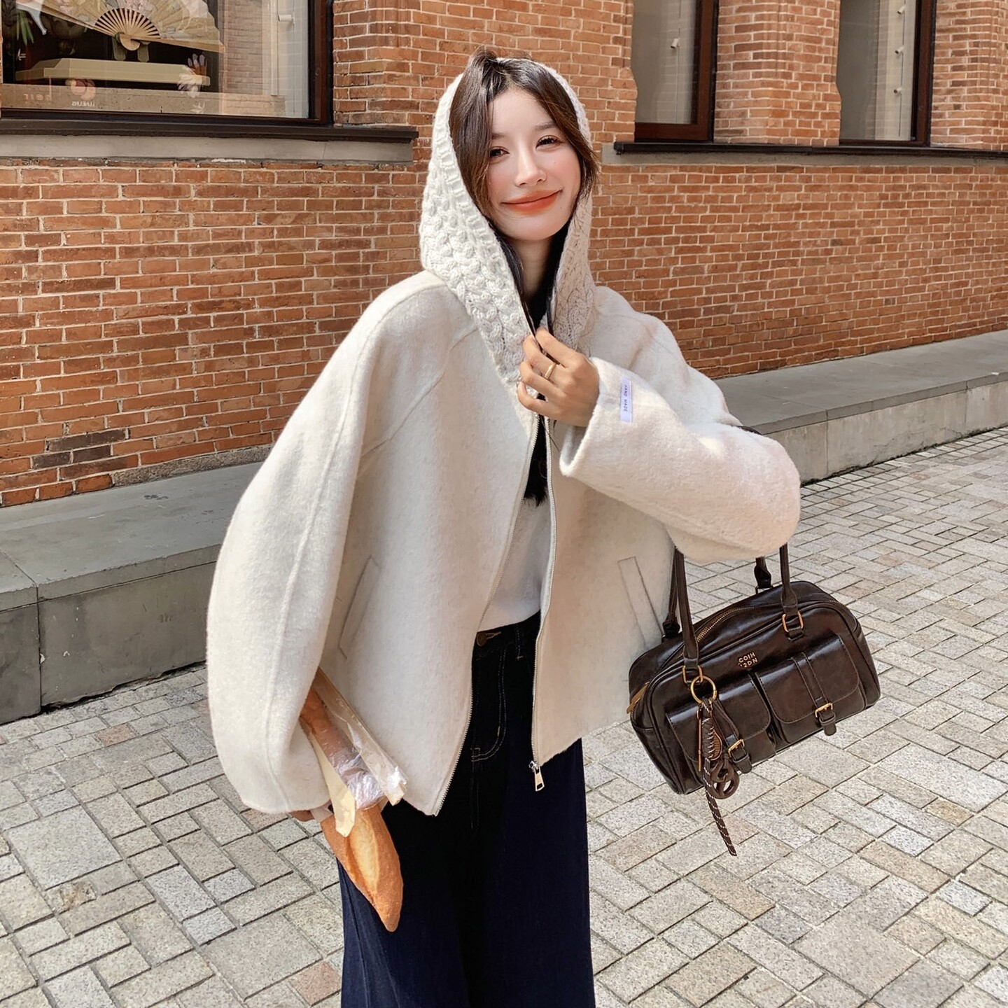 女装/女士精品毛呢外套2025年冬季羊毛70% 其他材质30%