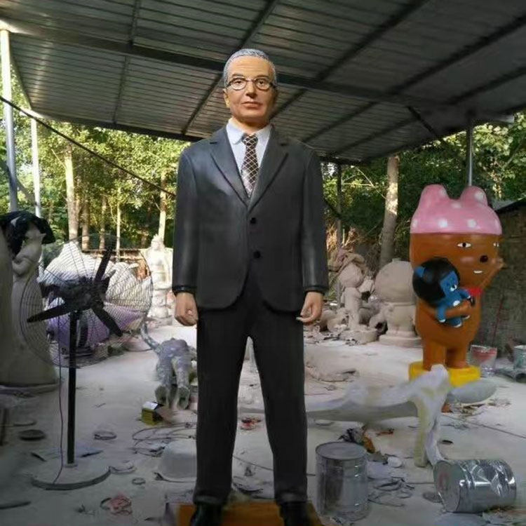 孟德斯鸠富兰克林爱因斯坦雕像苏格拉底托尔斯泰博士校园雕塑摆件