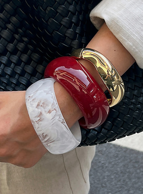 INS个性街拍晕染不规则宽手镯女