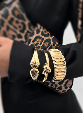 欧美bracelet跨境ins气质打结光面弹簧扣手镯 个性波纹手环手饰女