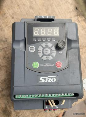 中驱变频器ZQ100M-2R2G3-B 380v  2.2K