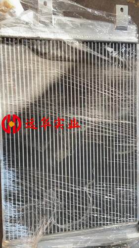 小松360-8M0中冷器
