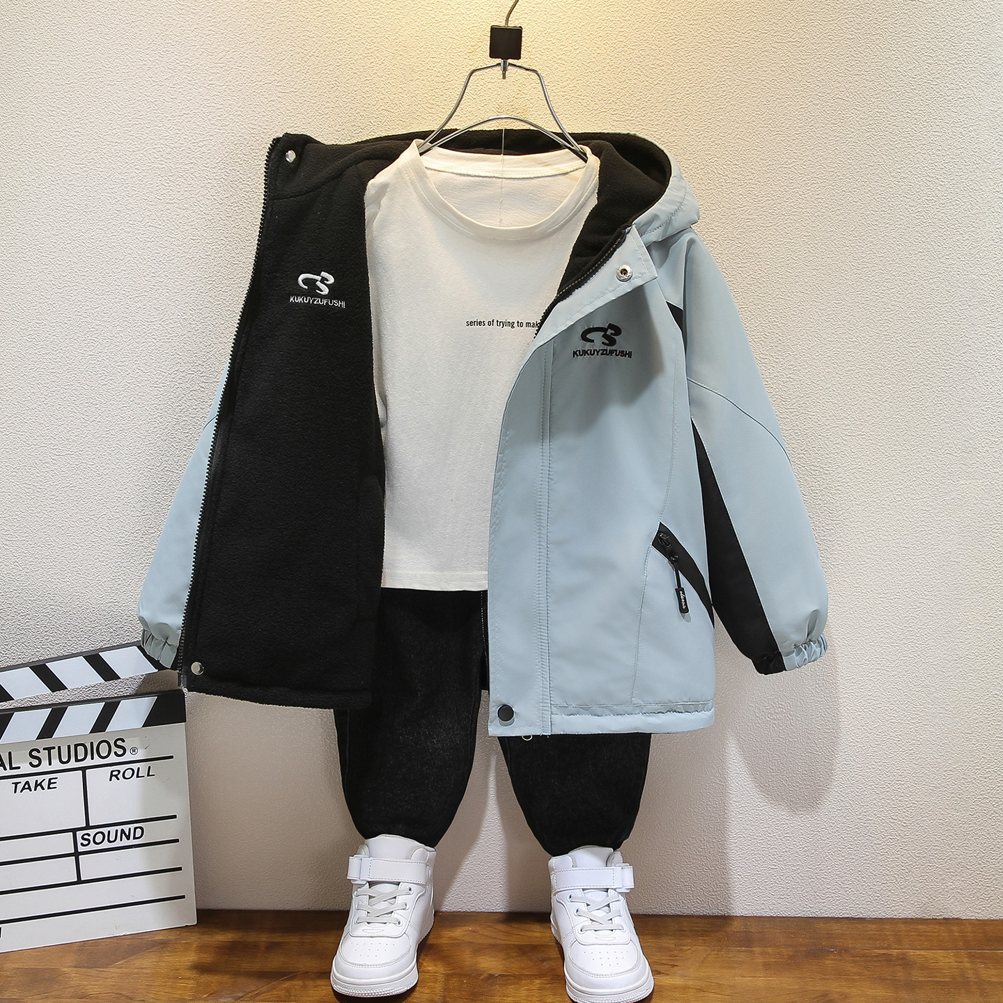 男童春秋外套加绒冲锋衣2025新款儿童双面穿秋冬防风上衣中大童潮