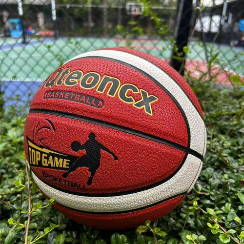7号篮球成人初高中训练比赛专用丁基内胆贴合耐磨颗粒室内外通用