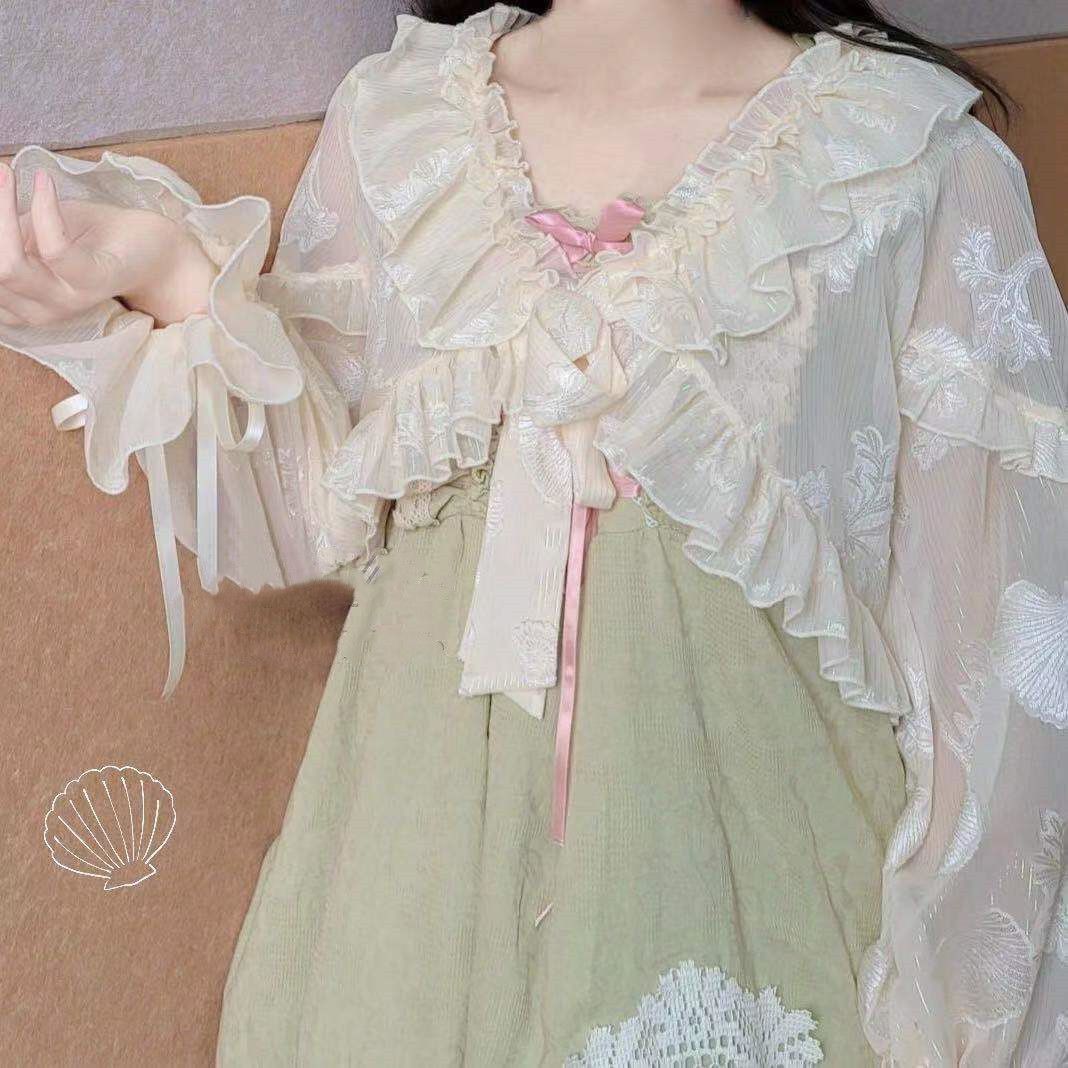 Lolita雪纺灯笼袖蝴蝶结短外套图片