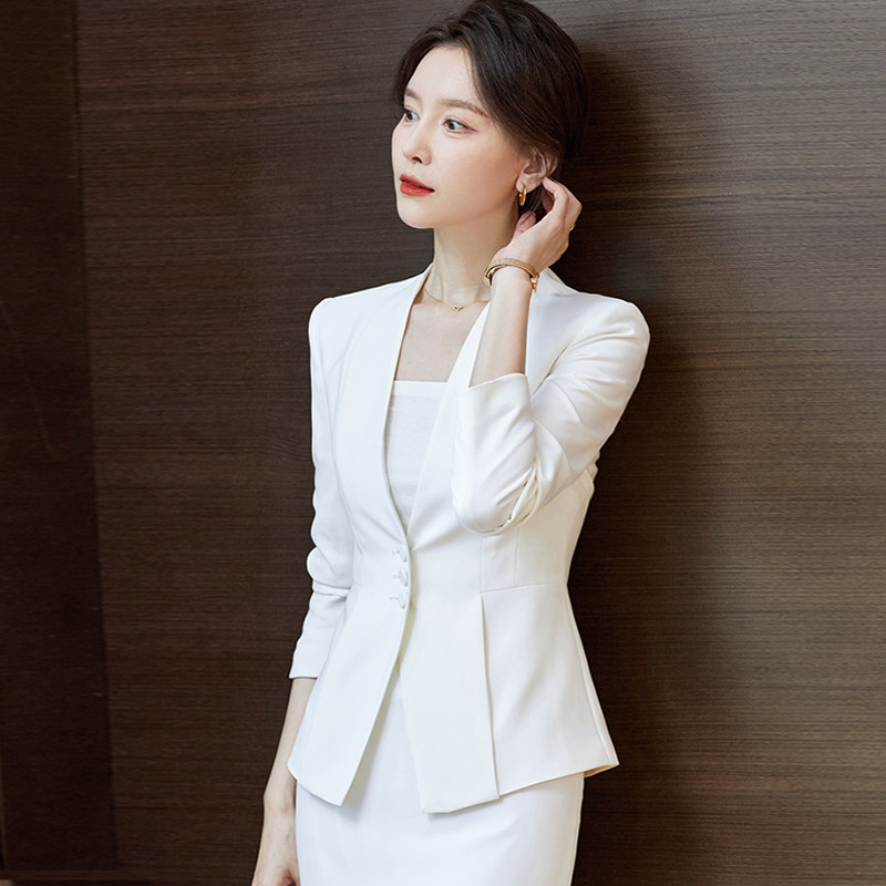 高级感白色职业装套装女春季气质减龄小西装外套医美顾问经理面试