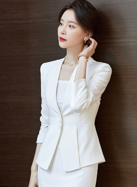 高级感白色职业装套装女春季气质减龄小西装外套医美顾问经理面试