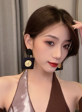 s925银针欧美夸张黑色夜店耳坠2021年新款大气网红个性耳环耳钉女