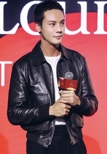 休闲百搭潮男修身 秋冬欧美时尚 皮衣 皮夹克外套短款 陈伟霆明星同款