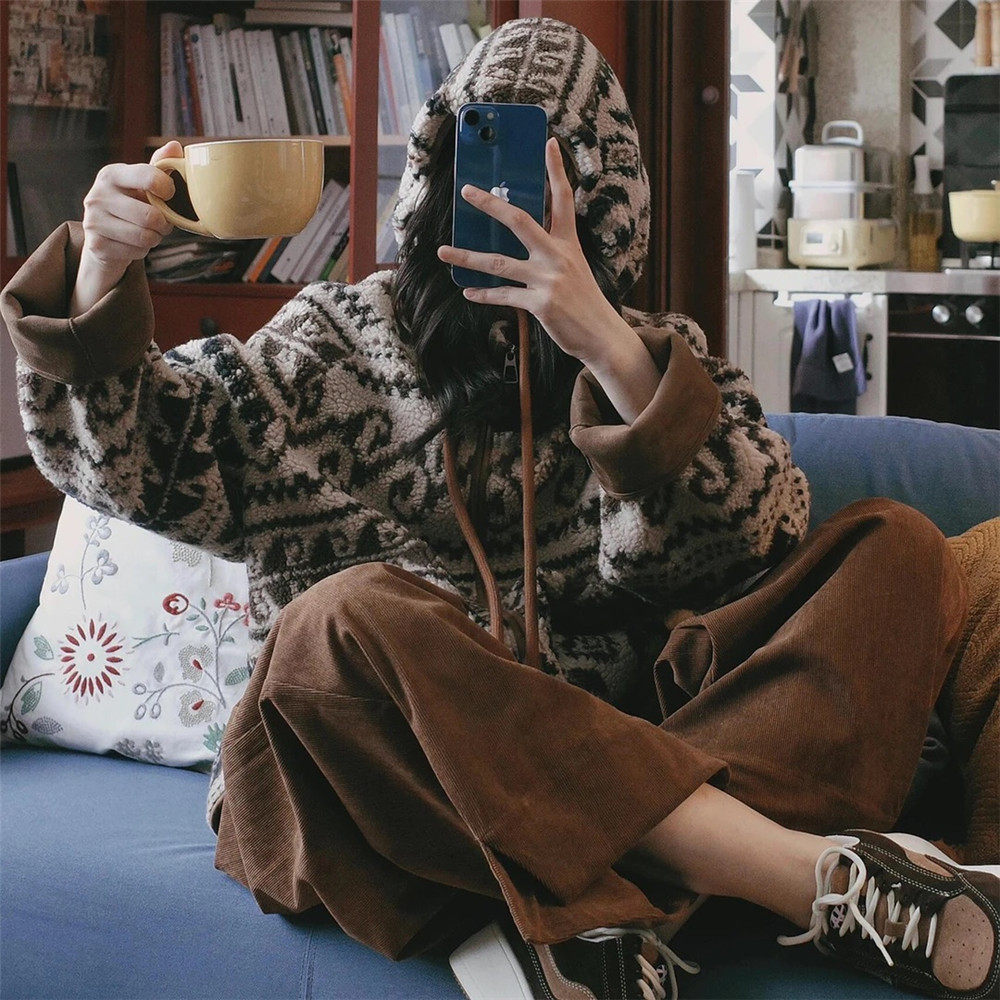 费尔岛慵懒风连帽羊羔毛外套女冬季新款宽松休闲加厚皮毛一体上衣,女装/女士精品,短外套,淘宝优惠券,粉丝福利购,淘宝优惠卷