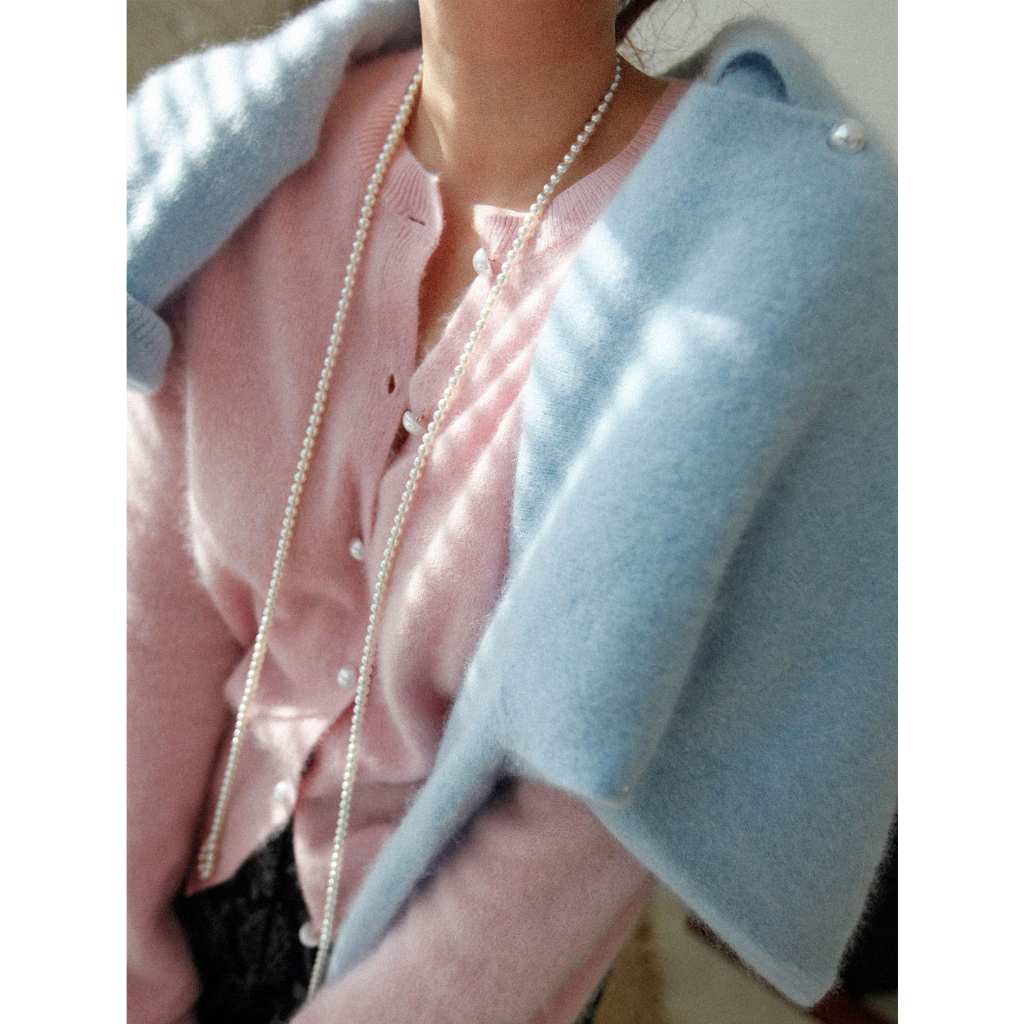 温柔风羊绒拉绒粉色针织开衫女