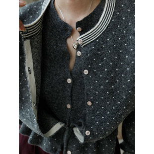 气质灰色抽绳收腰毛衣 艺术感限定波点假两件针织开衫 1st编辑店