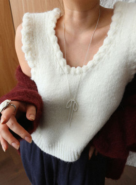 A'1st编辑店温柔风白色U领针织马甲女氛围感叠穿外搭无袖毛衣背心