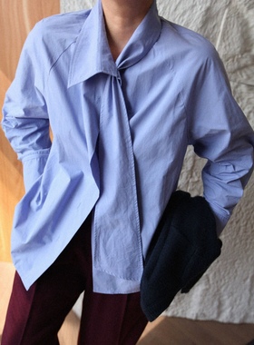 A1st编辑店 复古不对称飘带领蓝色衬衫女设计感小众miu系长袖上衣
