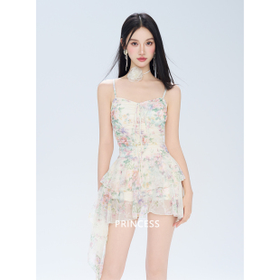 在逃公主连体泳衣女款 性感保守遮肚纯欲泡温泉度假 高级感2025新款