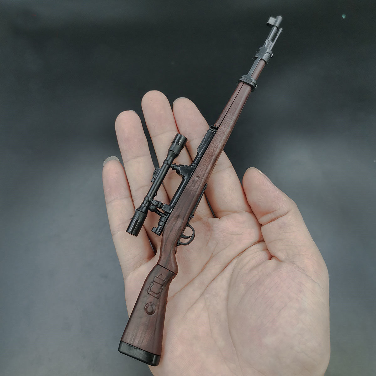 98K枪1比6模型1/6兵人玩具4D拼装绝地求生战地游戏潮玩MG42摆件