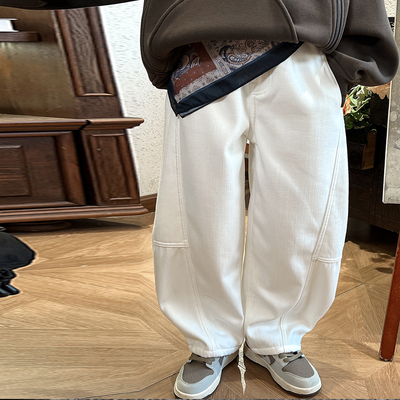 男童潮牌白色一体绒弯刀牛仔裤
