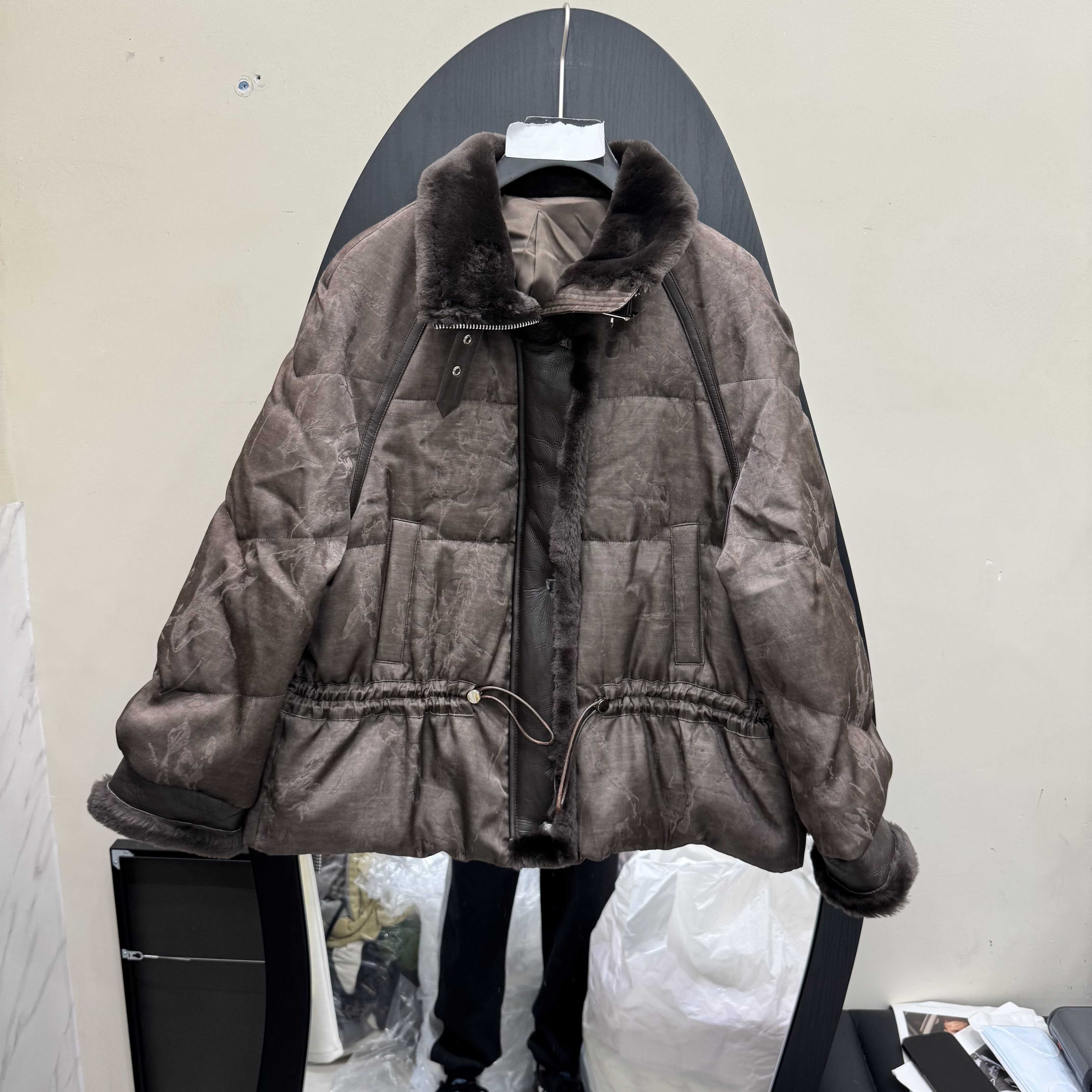 欧洲站2025冬新款皮草拼接羽绒服