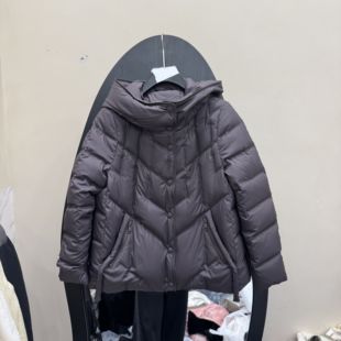 连帽鹅绒服女小个子气质绗线羽绒服5956 短款 欧洲站2025冬新款 时尚