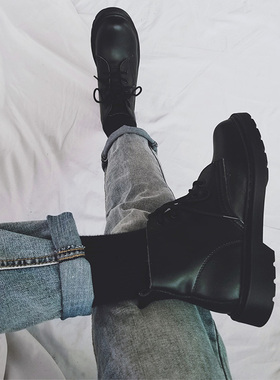 Trendsetters！年轻的灵魂丨需要千姿百态~情侣马丁靴厚底内增高