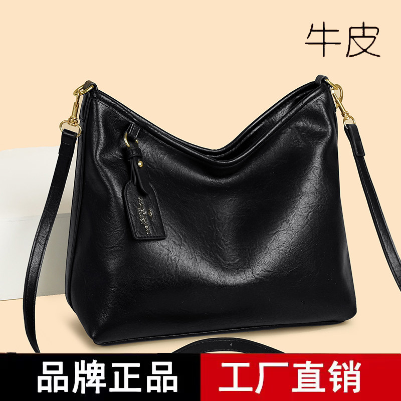 时尚百搭中年单肩斜挎妈妈包