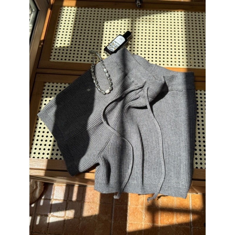 灰色羊毛针织短裤女2025新