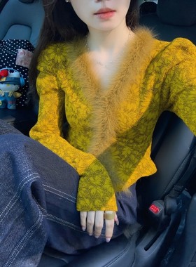 秋冬法式黄色v领加绒加厚蕾丝打底衫女内搭毛绒拼接显瘦长袖上衣