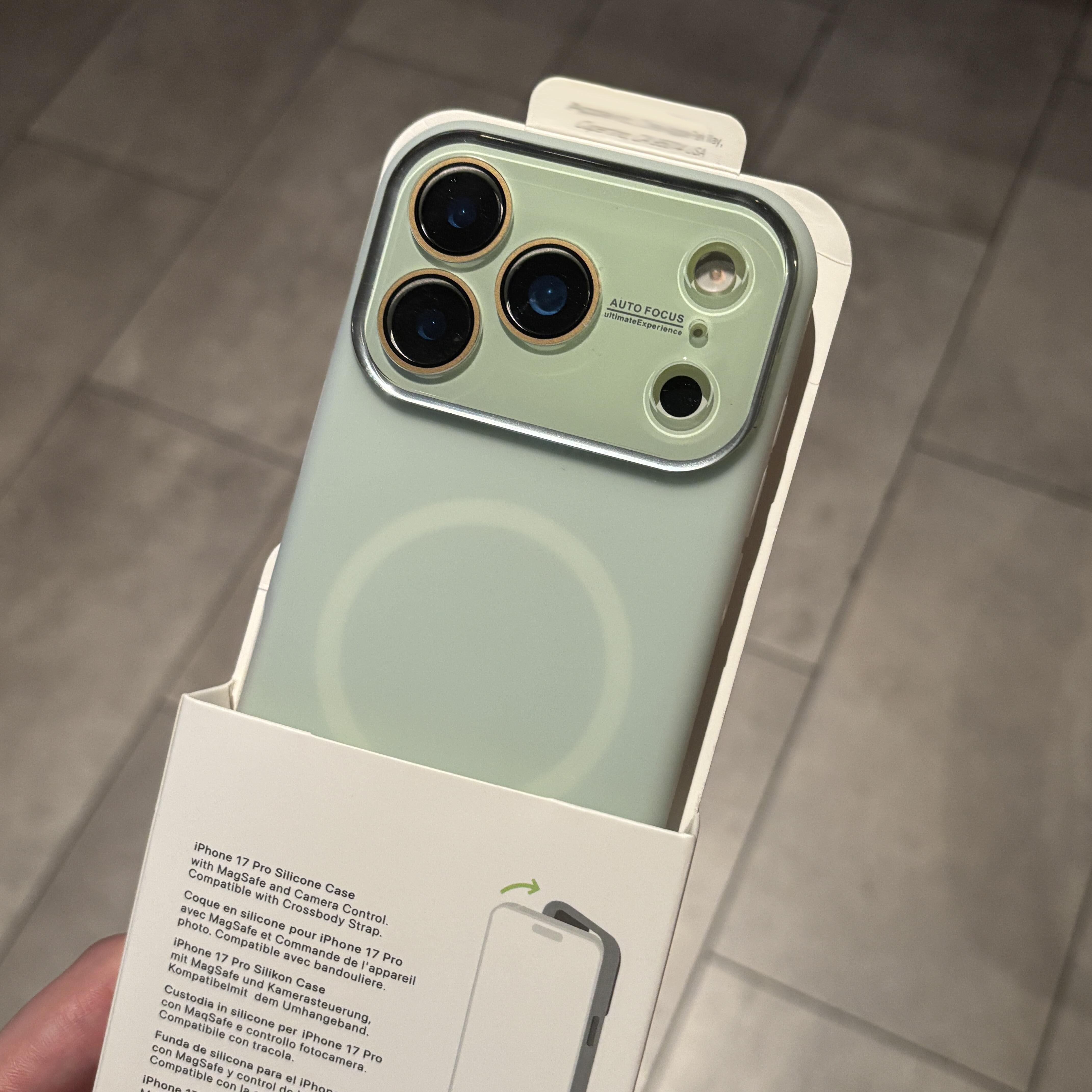 新款果冻ins风液态硅胶内置磁吸适用苹果17promax手机壳新款全包镜头膜iphone16pro软壳防摔15高级感14爆款套